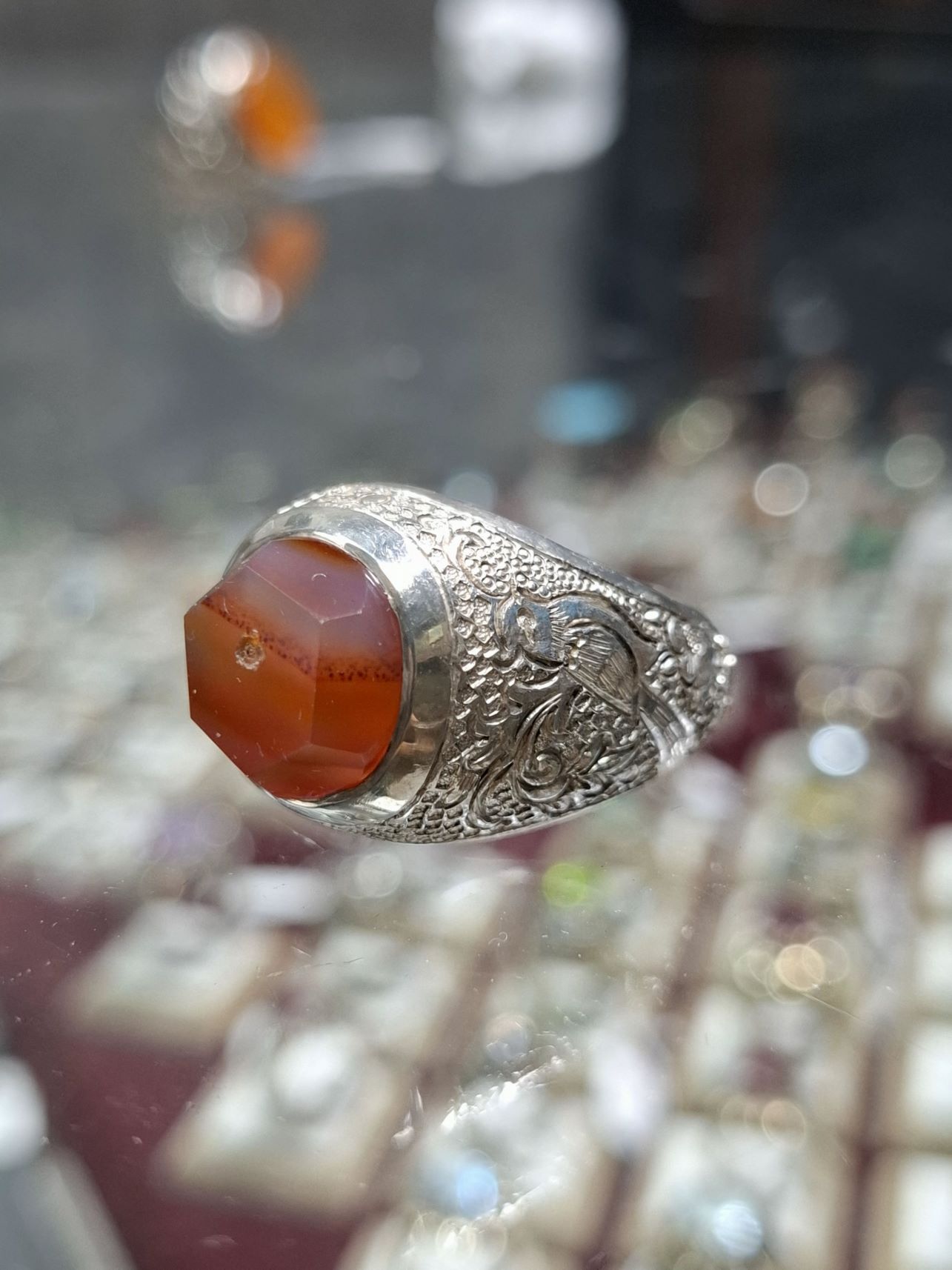 انگشتر عقیق کهنه